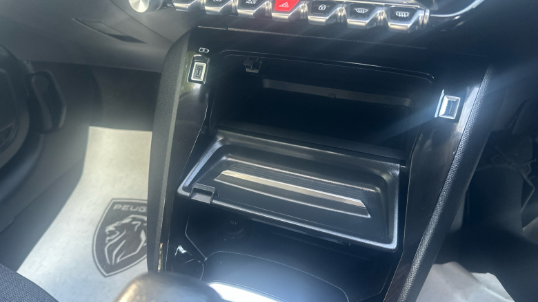 Peugeot 208 1.2 PureTech 100 Allure Premium + 5dr Petrol Hatchback